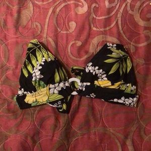 Bikini top never used it